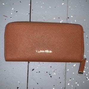 Calvin Klein Wallet ✨